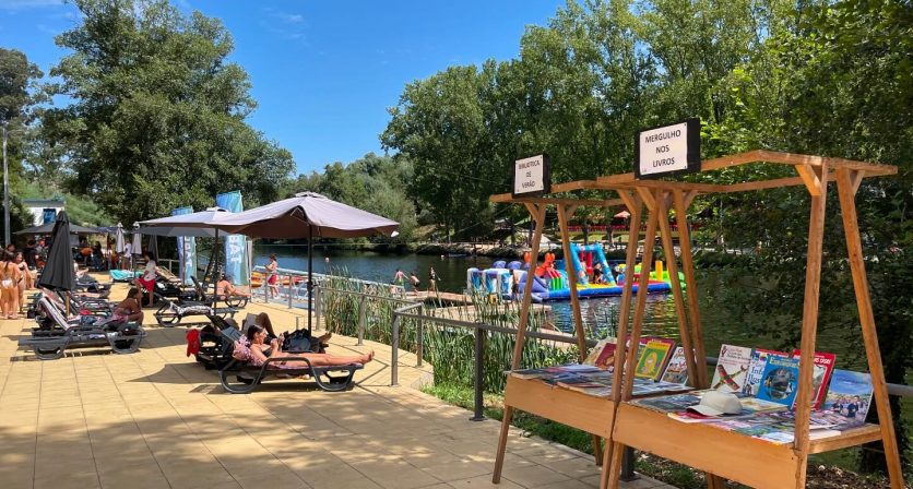 (Português) “Mergulho nos Livros” expande para a Praia Fluvial da Ronqueira