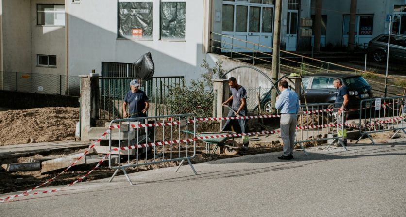 (Português) Município intervém em rede de drenagem de águas pluviais