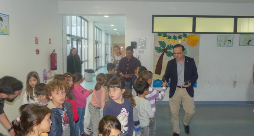 Município fomenta o ensino da música com oferta de flautas a todos os alunos do 1.º ano