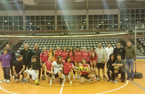 (Português) Estágio Gira Volei 24H promove formação e interação desportiva em Tábua